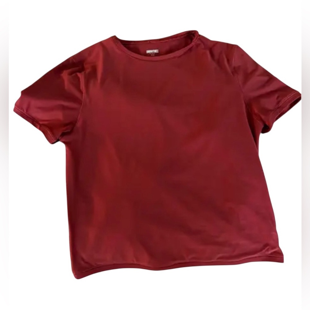 NWT Zuiki Women’s Maroon Short Sleeve Shirt